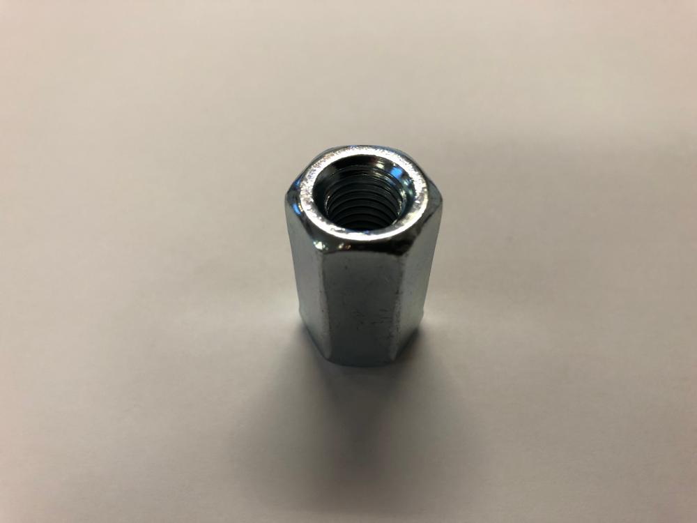 Mutter M10x30mm lang